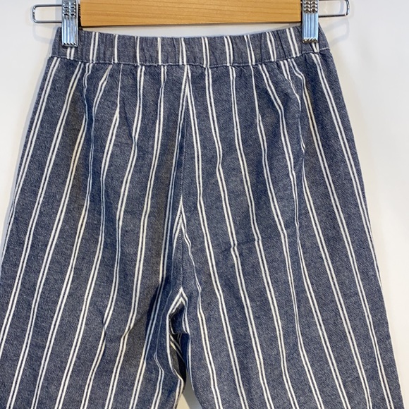 Brandy Melville Gray and White Striped Tilden High Waist Cropped Jeans Pants - Picture 8 of 16